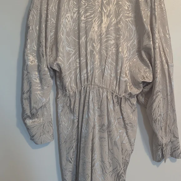 H&M Cream Patterned Robe - Picture 4 of 4